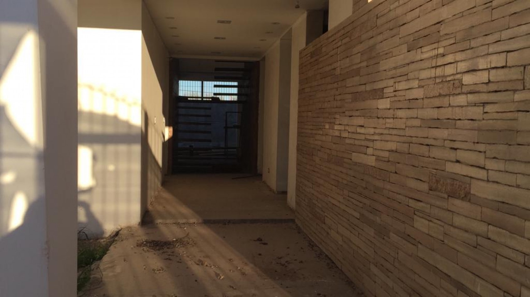 CASA EN VENTA CIPOLLETTI