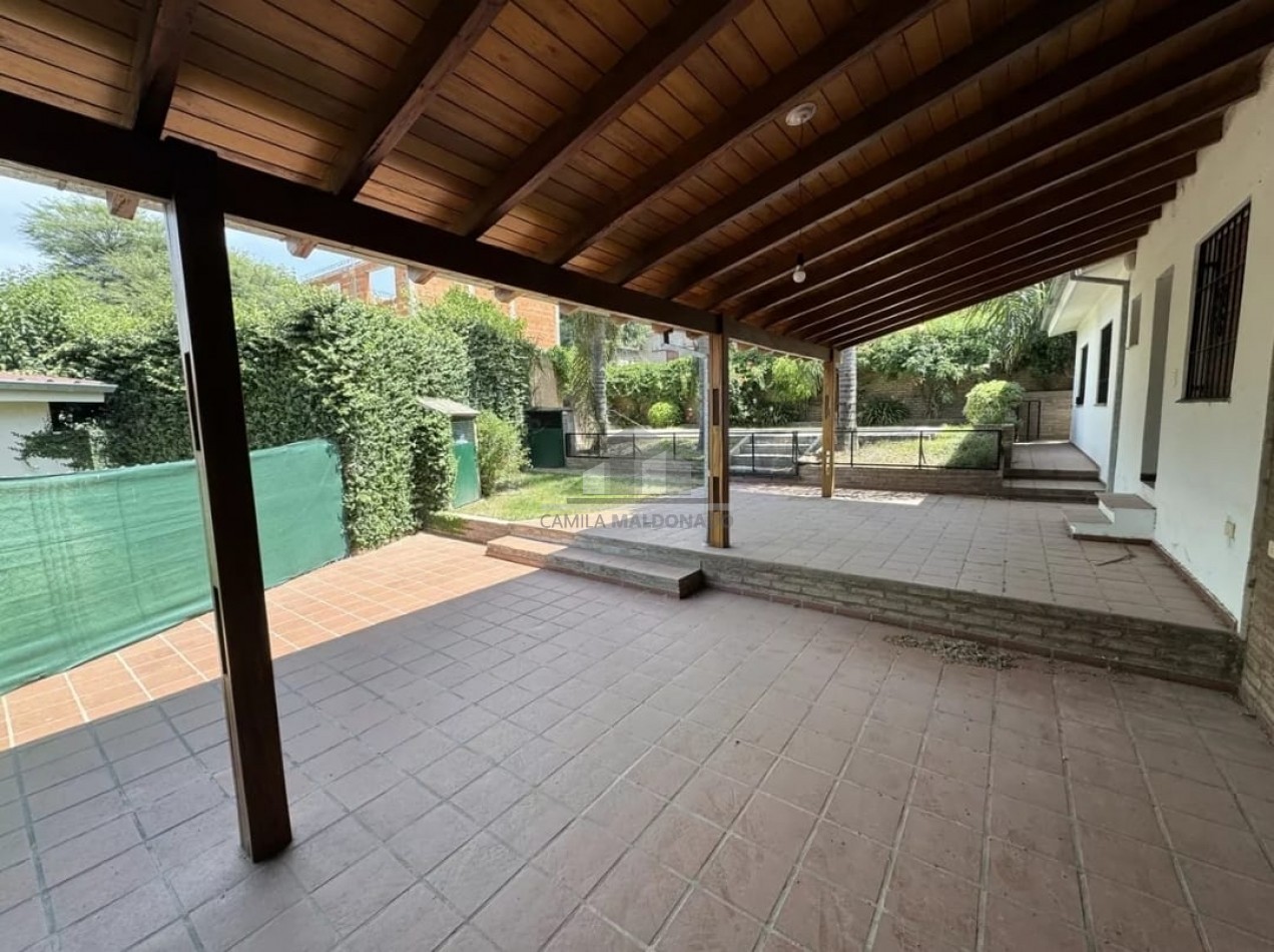 CASA EN VENTA UNQUILLO