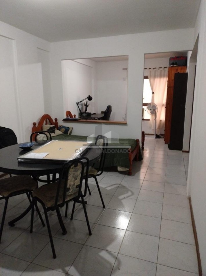 MONOAMBIENTE EN VENTA AV.COLON AL 1800