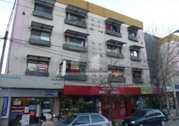 MONOAMBIENTE EN VENTA AV.COLON AL 1800